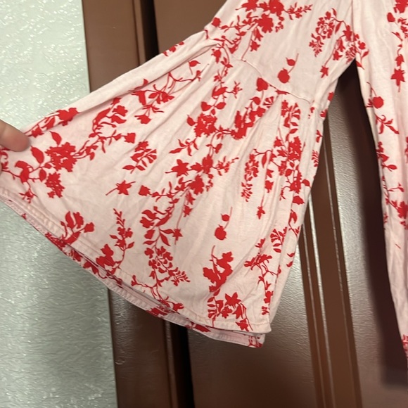 H&M long sleeve blouse - Picture 2 of 2